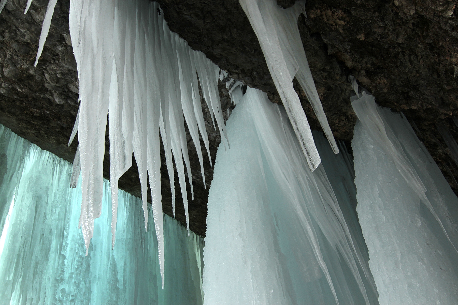 l�iklava-skala-v-zime